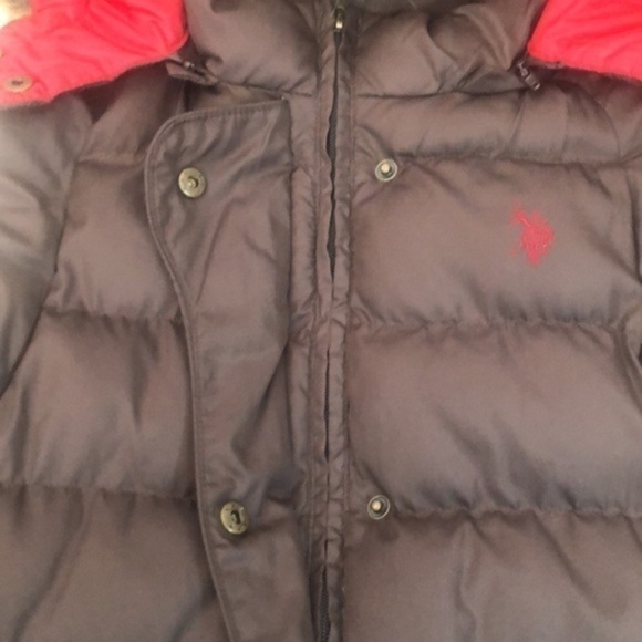 U.S. POLO Assn. Brown Puffer Vet w Removable Faux Fur Hood | Size L - Picture 4 of 10